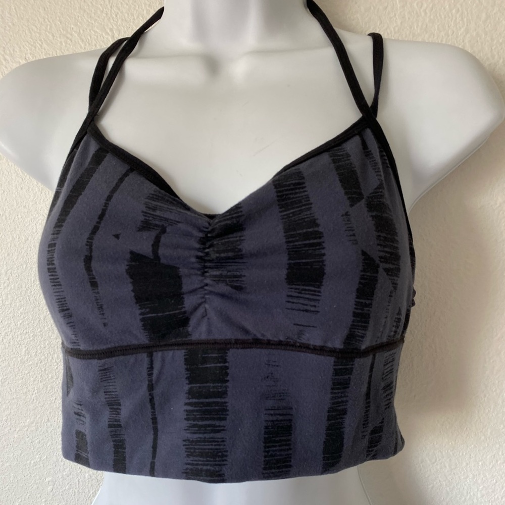 Unity gray black medium yoga top